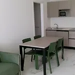 Modern Flat For 5 Guests With Private Fenced Garden