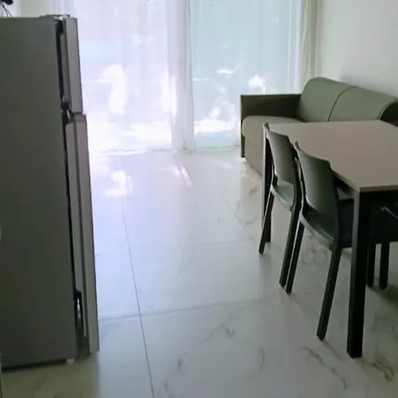 Modern Flat For 5 Guests With Private Fenced Garden Bibione