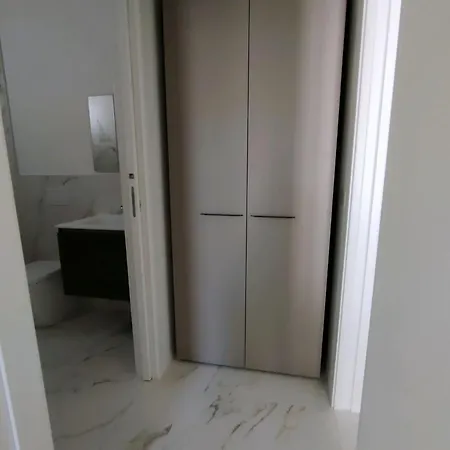Modern Flat For 5 Guests With Private Fenced Garden * Bibione