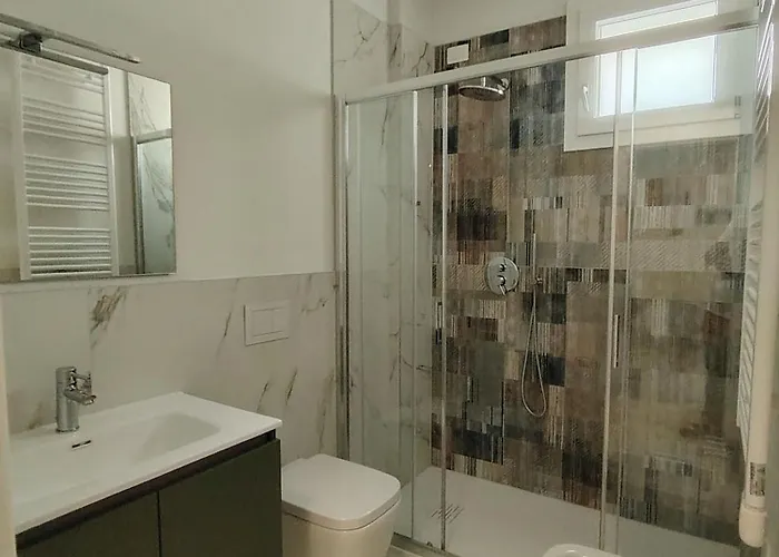 Modern Flat For 5 Guests With Private Fenced Garden 아파트 비비오네