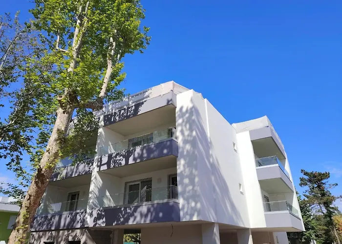 Modern Flat For 5 Guests With Private Fenced Garden 아파트 비비오네