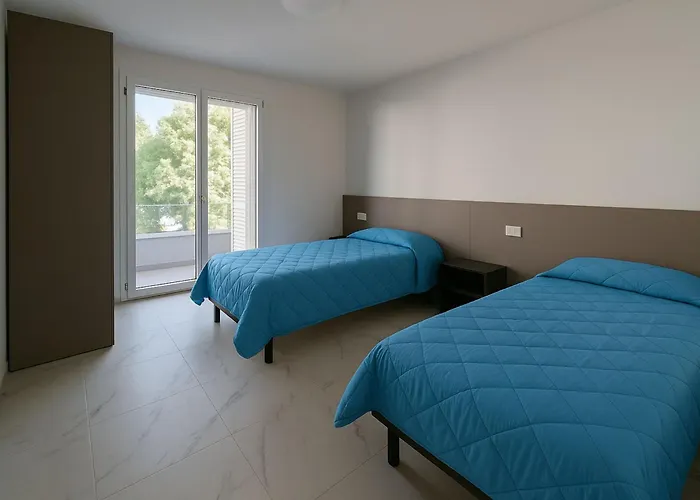 Modern Flat For 5 Guests With Private Fenced Garden